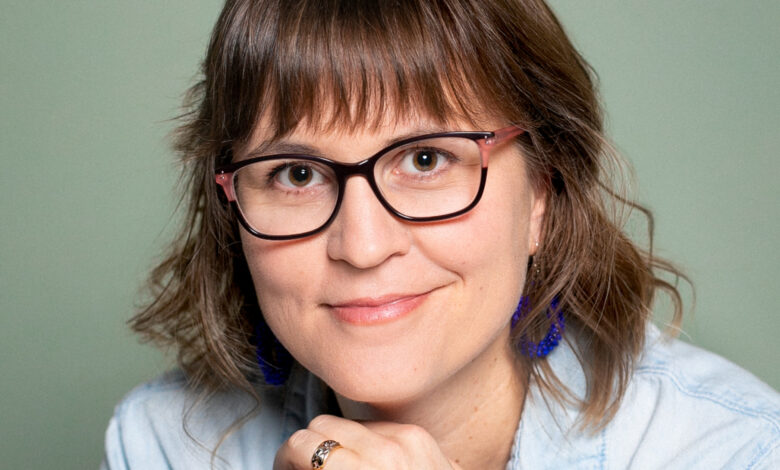 Leslie Barnard Booth on picture books, the natural world, and a pair of Oregon Book Award nominations • Oregon ArtsWatch Leslie Barnard Booth on picture books, the natural world, and a pair of Oregon Book Award nominations • Oregon ArtsWatch