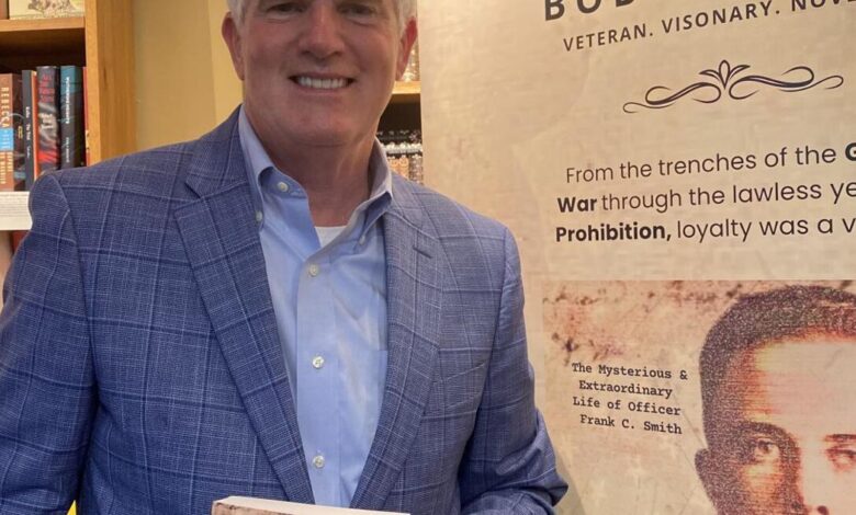 Local author speaks at Landmark, touts new book | WLife Local author speaks at Landmark, touts new book | WLife