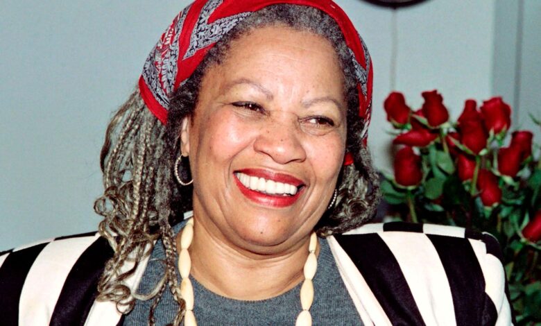 Toni Morrison | Biography, Books, Beloved, The Bluest Eye, & Facts Toni Morrison | Biography, Books, Beloved, The Bluest Eye, & Facts
