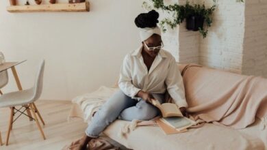 6 of the Best Ways to Get Paid to Read Books (Yes, Really)
