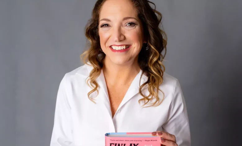 Q&A with Elle Cosimano: Inside the Finlay Donovan Mystery Series Q&A with Elle Cosimano: Inside the Finlay Donovan Mystery Series