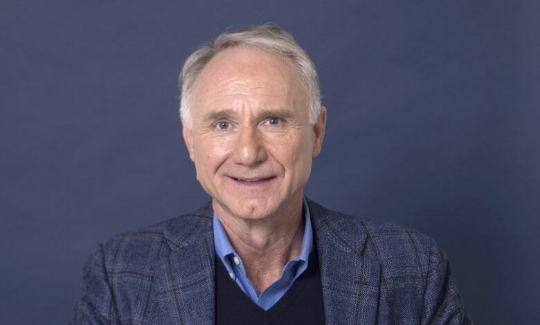 Dan Brown talks about his book and how he manages the writing process Dan Brown talks about his book and how he manages the writing process
