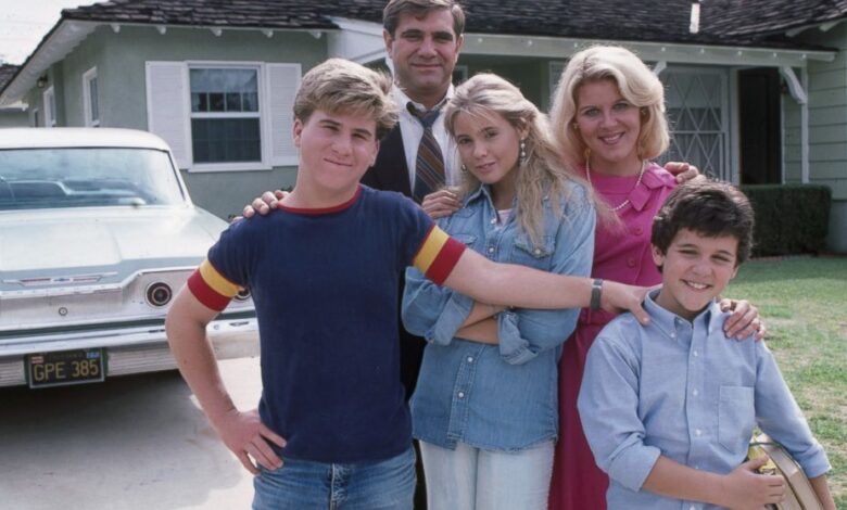 What Writing for The Wonder Years Taught Me About Novels ‹ Literary Hub What Writing for The Wonder Years Taught Me About Novels ‹ Literary Hub
