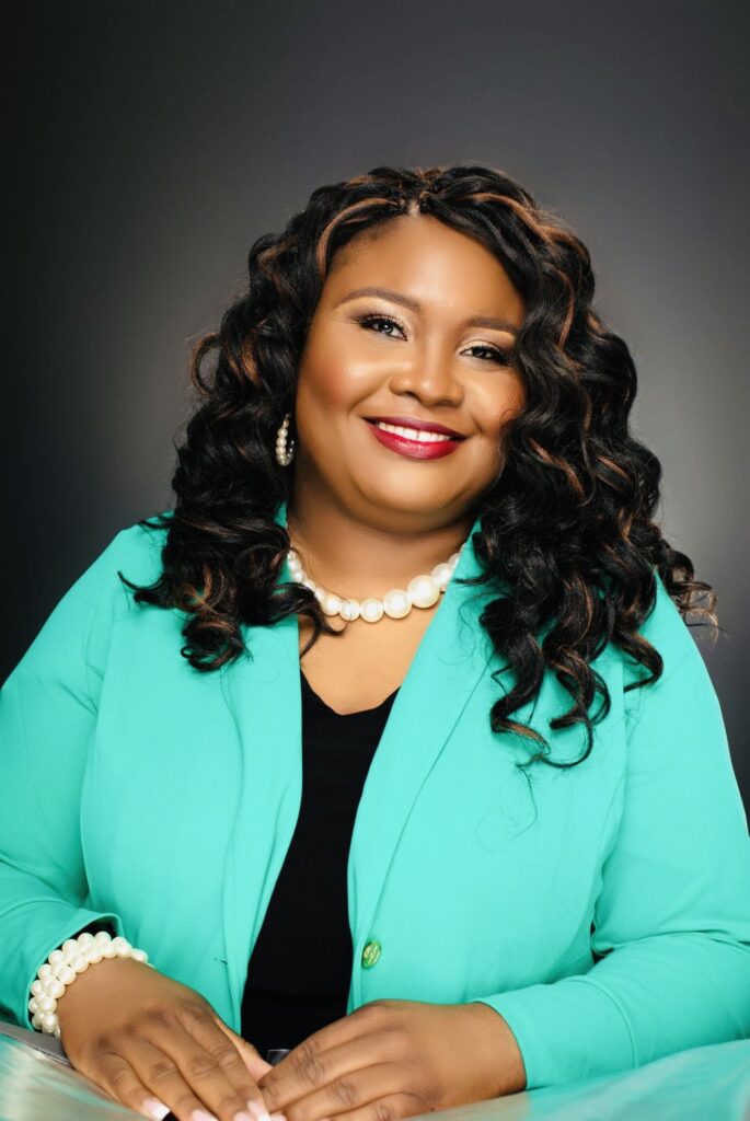 SheenaCollier Headshot3 January2025 min